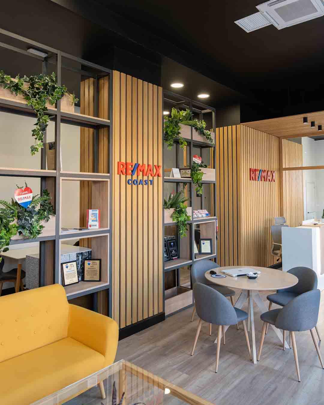 Oficina de Remax Coast