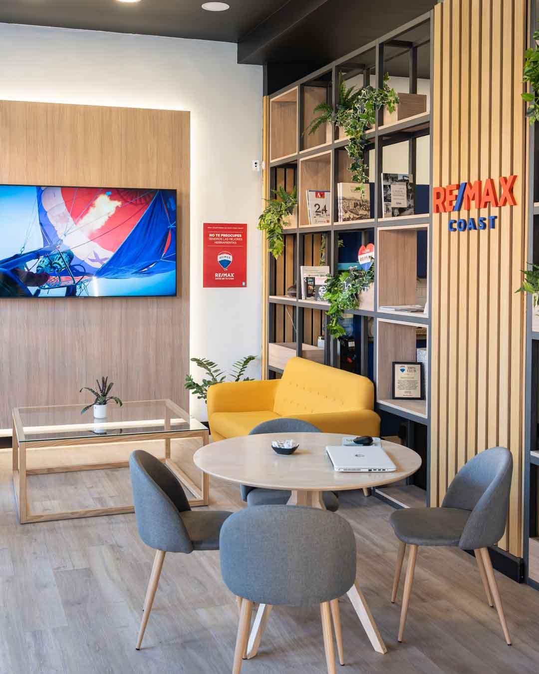 Oficina de Remax Coast